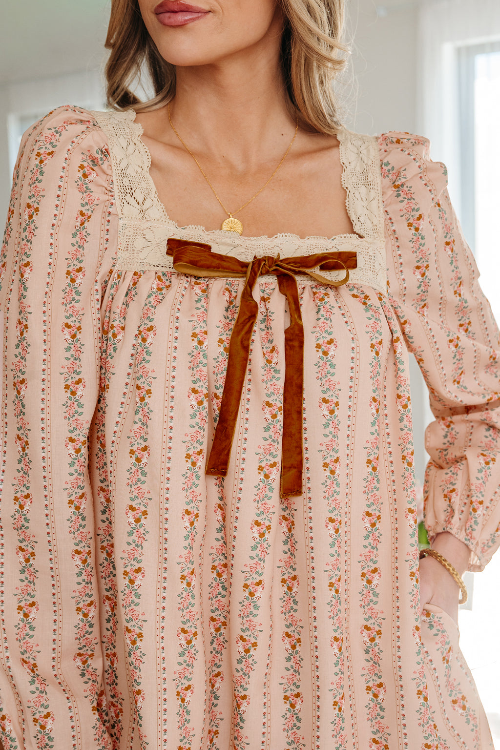 Khaki Floral Print Contrast Velvet Bow Lace Patchwork Long Sleeve Loose Mini Dress